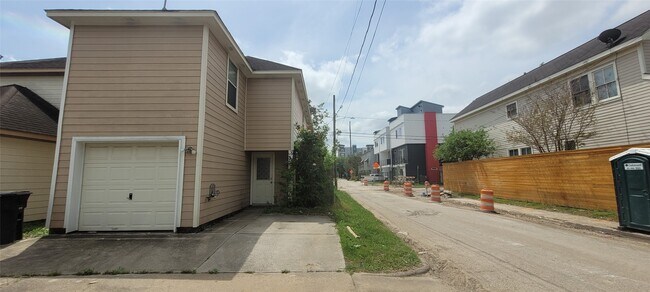 1426 Ruthven St in Houston, TX - Building Photo - Building Photo
