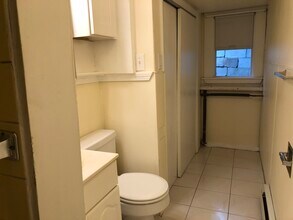 39 Newtonville Ave, Unit 1 in Newton, MA - Building Photo - Building Photo