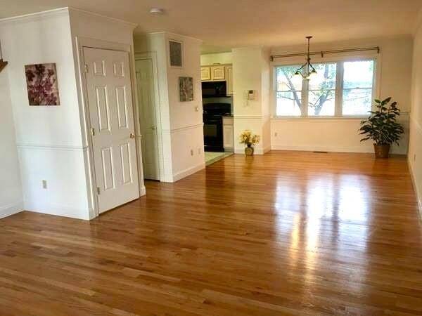 property at 450 Elizabeth St