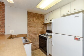 665 W Melrose St in Chicago, IL - Building Photo - Building Photo