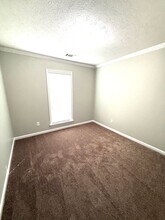 1324 Cameron Ct in Montgomery, AL - Foto de edificio - Building Photo