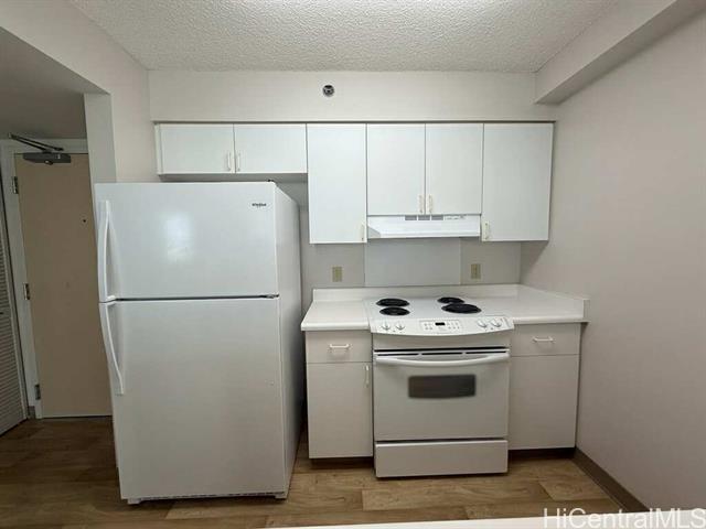 215 N King St in Honolulu, HI - Building Photo - Building Photo