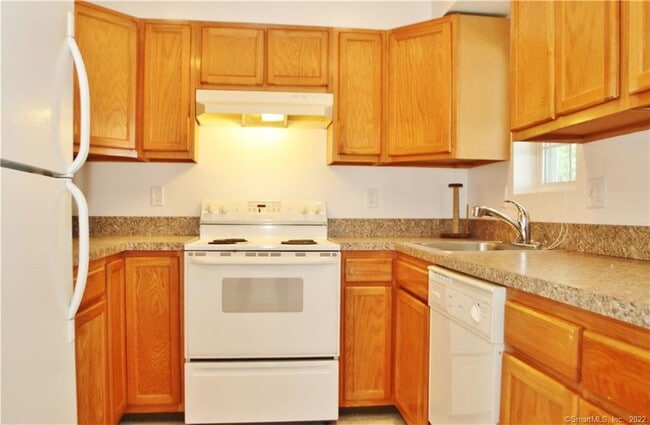 673 Hope St in Stamford, CT - Building Photo - Building Photo