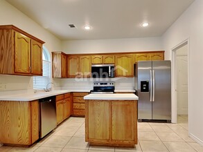10608 Cloisters Dr in Fort Worth, TX - Building Photo - Building Photo