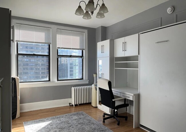 1324 Locust St, Unit 1520 in Philadelphia, PA - Building Photo - Building Photo