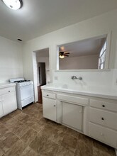 1737 N Sycamore Ave in Los Angeles, CA - Foto de edificio - Building Photo