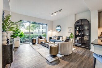 3798 Greenbriar Dr in Houston, TX - Building Photo - Building Photo