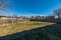 2122 S White Oak Cir in Wichita, KS - Building Photo - Building Photo