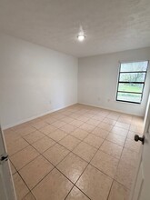 704 Pineville Ln-Unit -706 in Lakeland, FL - Foto de edificio - Building Photo