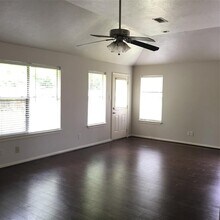 22703 Tree House Ln in Spring, TX - Building Photo - Building Photo