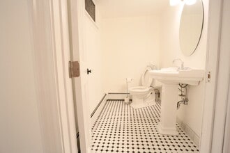 51 Canal St in Weatogue, CT - Building Photo - Building Photo