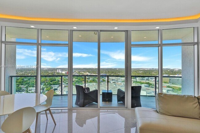 3301 NE 1st Ave in Miami, FL - Building Photo - Building Photo