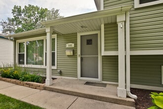 648 N Greenview Ave in Mundelein, IL - Building Photo - Building Photo