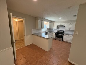 309 Houston St in Tomball, TX - Building Photo - Building Photo