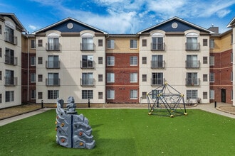 ReNew Town Center in Eden Prairie, MN - Building Photo - Building Photo