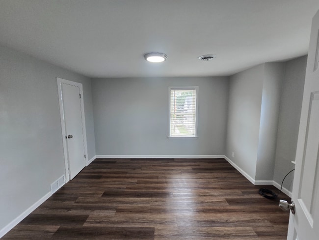 83 Grand Ave