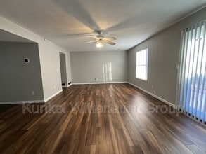 415 Williamsburg Dr in Belleville, IL - Building Photo - Building Photo