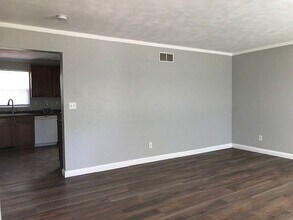 6340 Garrett Ln in Rockford, IL - Building Photo - Building Photo