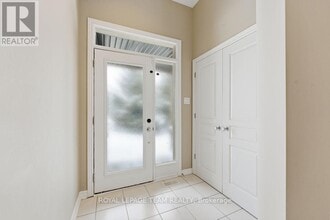 880 Fletcher Cir in Ottawa, ON - Building Photo - Building Photo