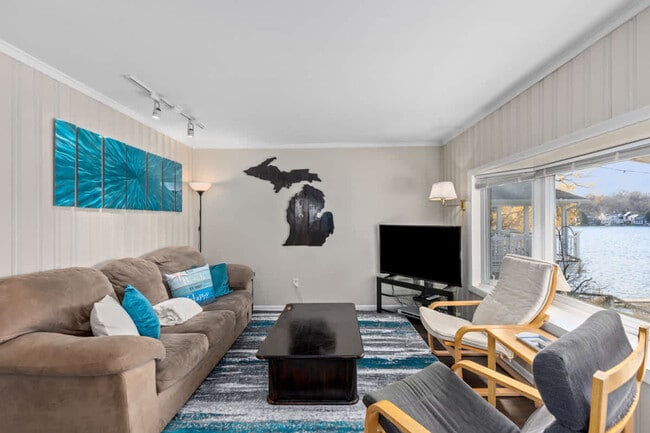 8685 Je-NE-Be Dr NE in Rockford, MI - Building Photo - Building Photo