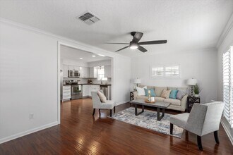 910 16th St N in Jacksonville Beach, FL - Building Photo - Building Photo