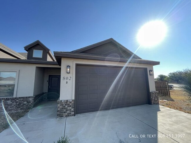 802 N Elkhart Ave in Lubbock, TX - Building Photo - Building Photo