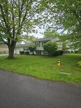 8432 Falcon Dr in Liverpool, NY - Building Photo - Building Photo