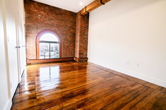 748 Tremont St, Unit 4 in Boston, MA - Building Photo - Building Photo