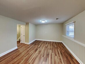 236 W Lake Park Dr in Addison, IL - Building Photo - Building Photo