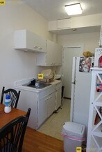 1625 Commonwealth Ave, Unit 1A in Boston, MA - Foto de edificio - Building Photo