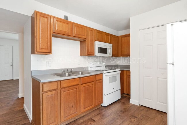 16 Adeline Ct in Belleville, IL - Building Photo - Building Photo
