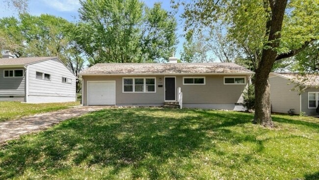property at 11427 Richmond Ave