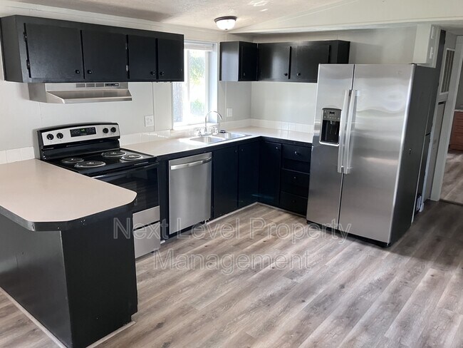 300 Bierney Creek Rd in Lakeside, MT - Building Photo - Building Photo