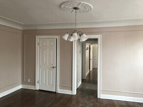 3235 W Grand St in Detroit, MI - Building Photo - Building Photo