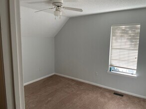 1101 Hulon Ln in West Columbia, SC - Building Photo - Building Photo