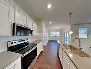 7105 Garrett Ct in Charlotte, NC - Foto de edificio - Building Photo