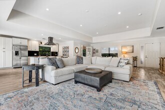 2172 Kings Lake Blvd in Naples, FL - Building Photo - Building Photo