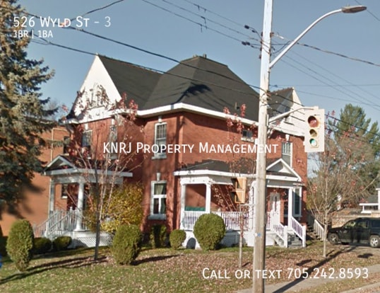 526 Wyld St in North Bay, ON - Building Photo