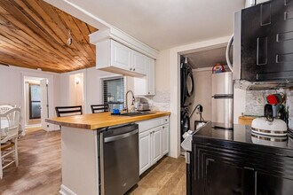 3041 Carpenter Upchurch Rd in Cary, NC - Building Photo - Building Photo