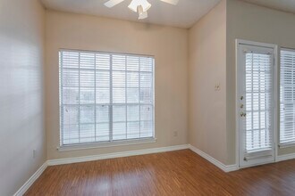 The Lochley in Carrollton, TX - Foto de edificio - Interior Photo