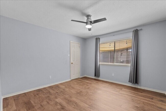 property at 2422 Fairwind Dr