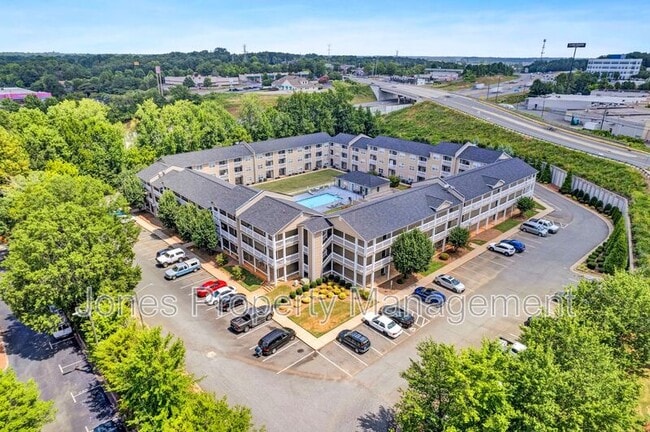 property at 307 Country Club Dr NE