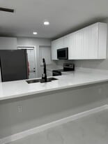 2461 SW 82nd Ave, Unit Arrowheadh in Davie, FL - Building Photo