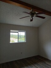 913 N 7th St, Unit Unit C in Copperas Cove, TX - Foto de edificio - Building Photo