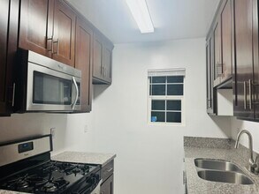 11258 Tiara St in North Hollywood, CA - Building Photo - Building Photo