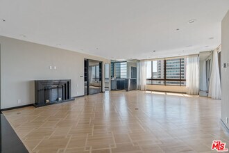 10430 Wilshire Blvd in Los Angeles, CA - Building Photo - Building Photo