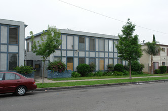 140 W Wilson Ave in Orange, CA - Building Photo - Building Photo