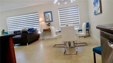 2425 NE 25th Pl in Fort Lauderdale, FL - Building Photo - Building Photo