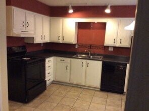 7034 Woodson Rd in Raytown, MO - Building Photo - Building Photo