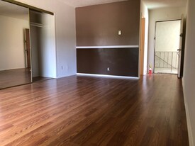 5929 Laurel Canyon Blvd in Los Angeles, CA - Building Photo